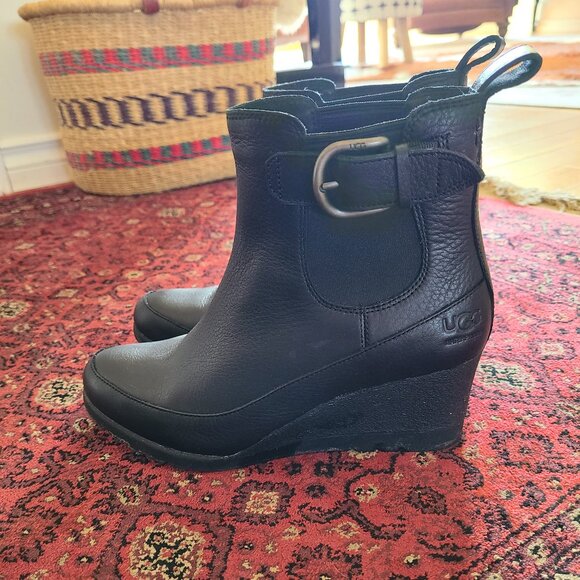 UGG wedge boot - Picture 1 of 7